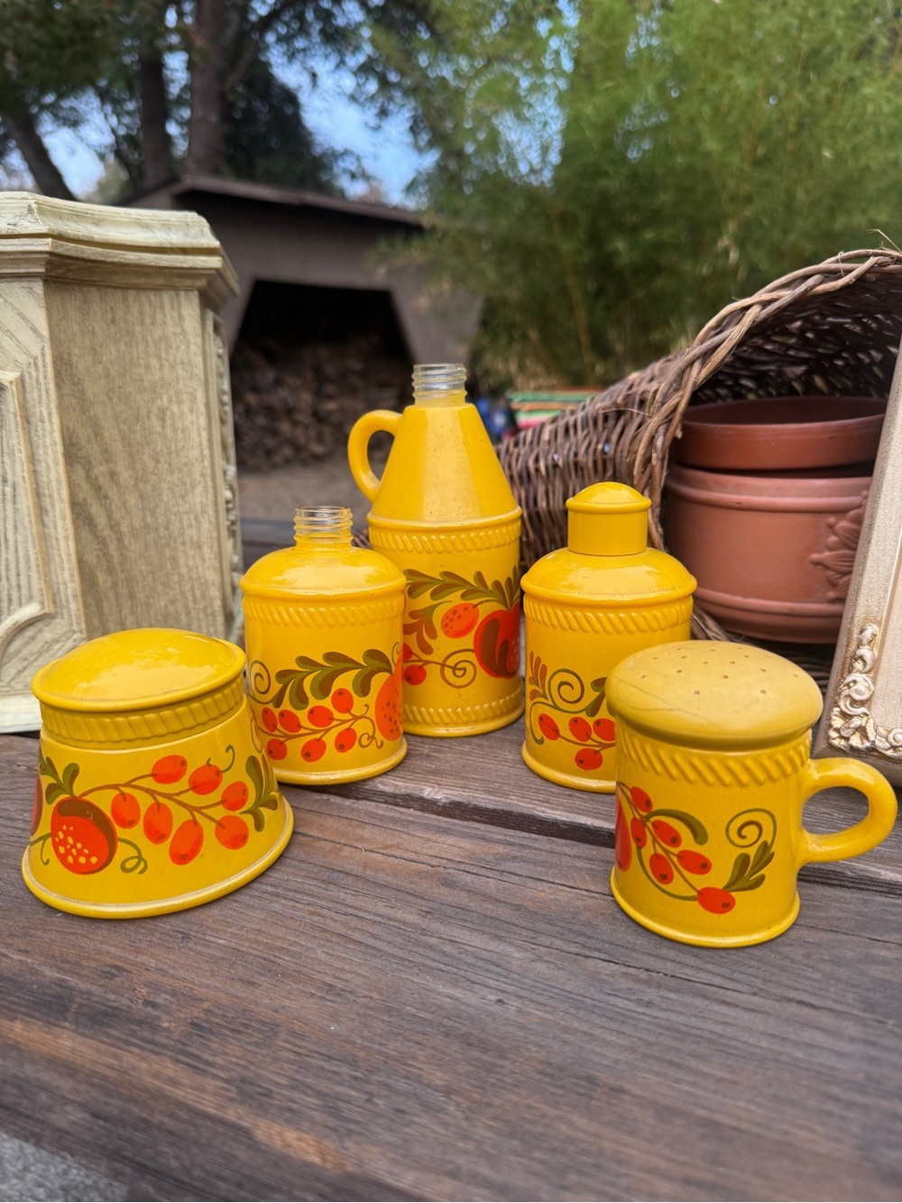 Vintage Avon Pennsylvania Dutch